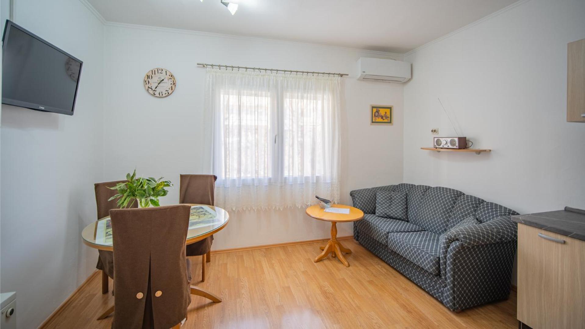 Apartmani Ana Тиват Екстер'єр фото